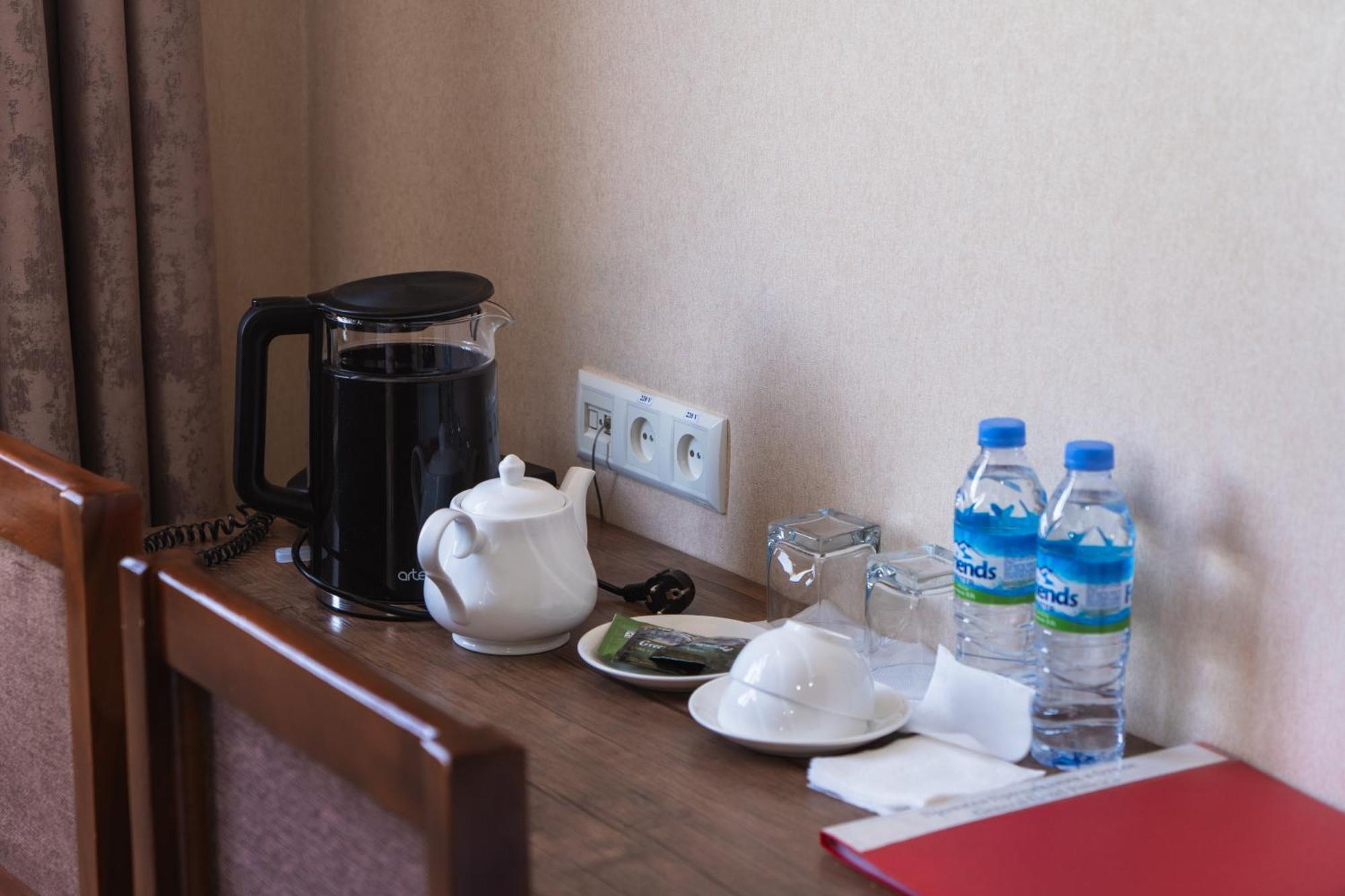Tourist Inn Hotel Tashkent Exterior foto
