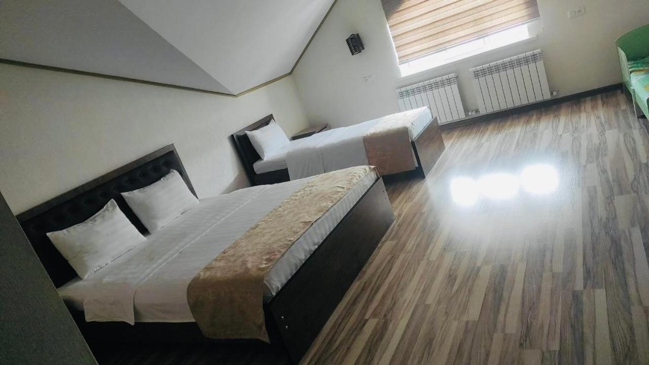 Tourist Inn Hotel Tashkent Exterior foto