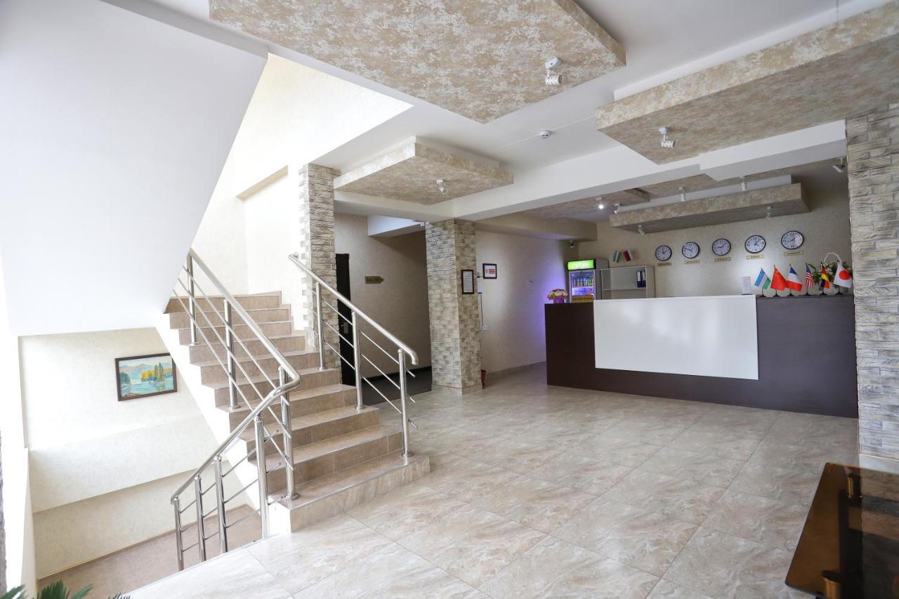 Tourist Inn Hotel Tashkent Exterior foto